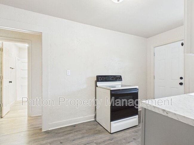 Photo - 1111 SW 13th Ave