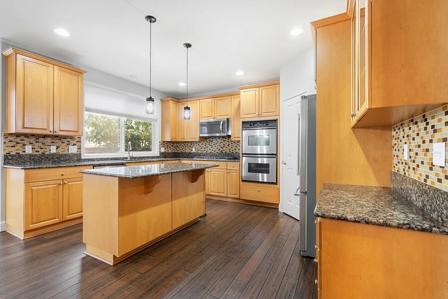 Photo - 3522 148th St SE