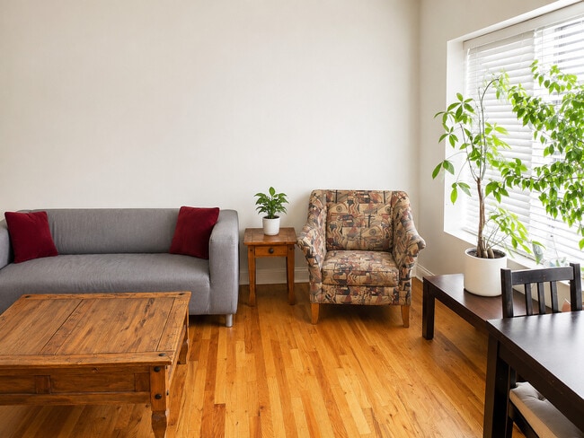Photo - 3040 N Milwaukee Ave Unit 2R