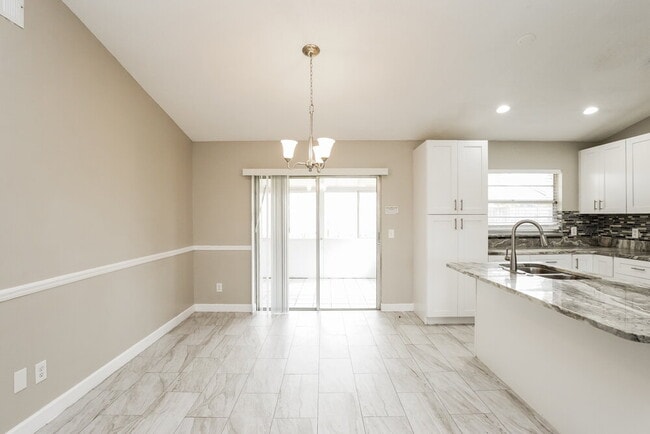 Photo - 2767 Muscatello St