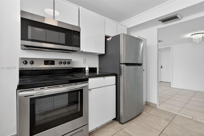 Photo - 100 Golden Isles Dr Unit 406