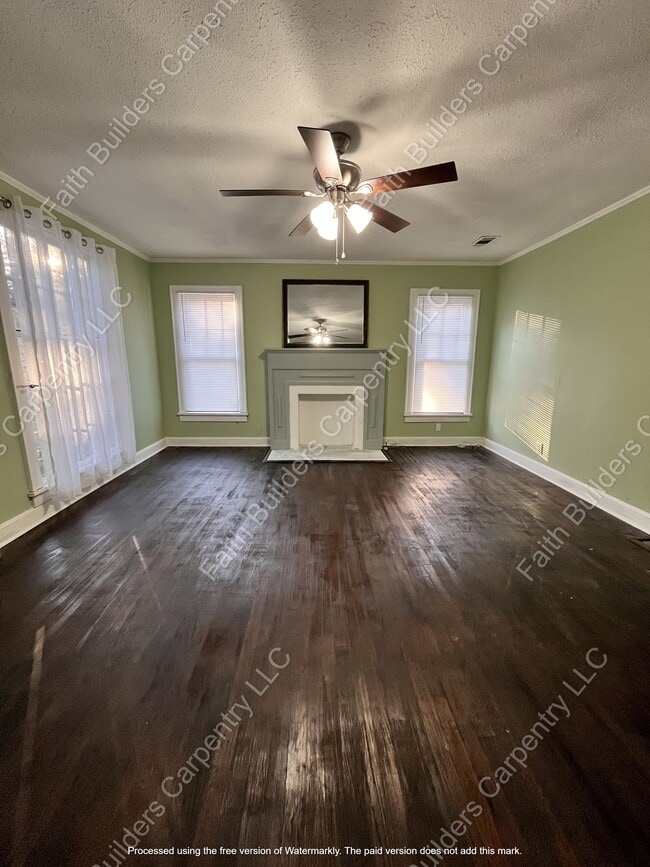 Photo - 3250 Wagner St