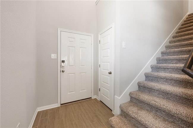Photo - 100 Drifter Ln