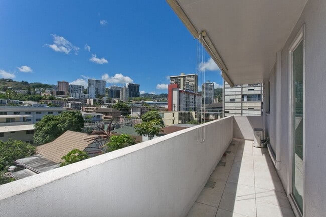 Building Photo - 1402 Piikoi St Unit 504 Rental