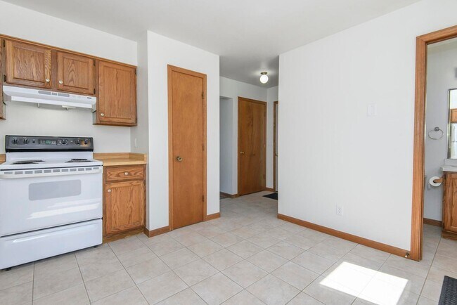 Photo - 208 Applewood Ln Unit 208