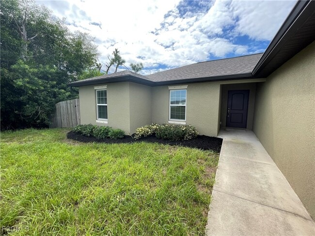 Building Photo - 1708 NW 11th Terrace