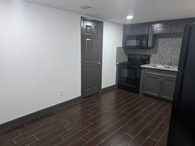 Photo - 1501 Asbury St