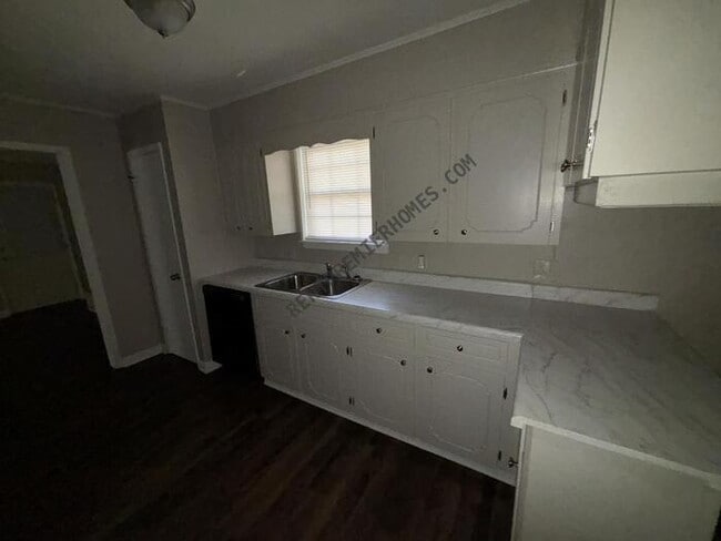 Photo - 28 Countrywood St