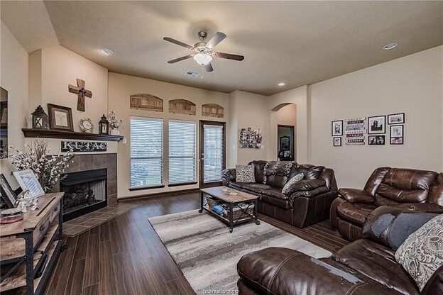 Photo - 2005 Snowy Brook Trail