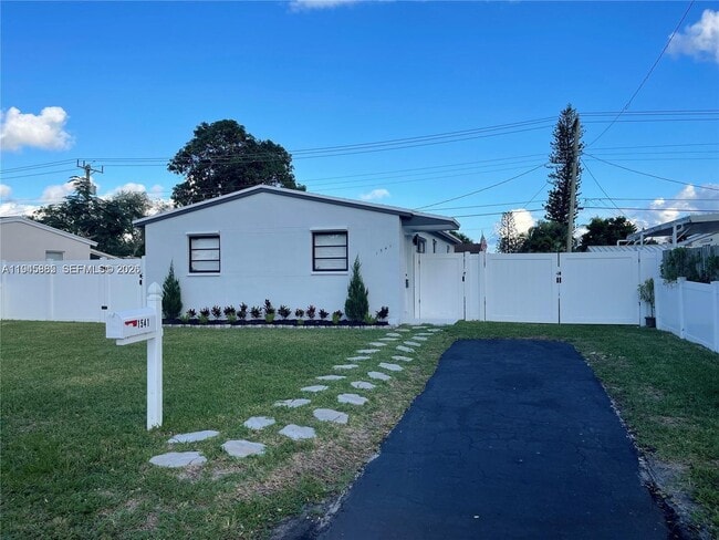 Photo - 1541 N 71st Terrace