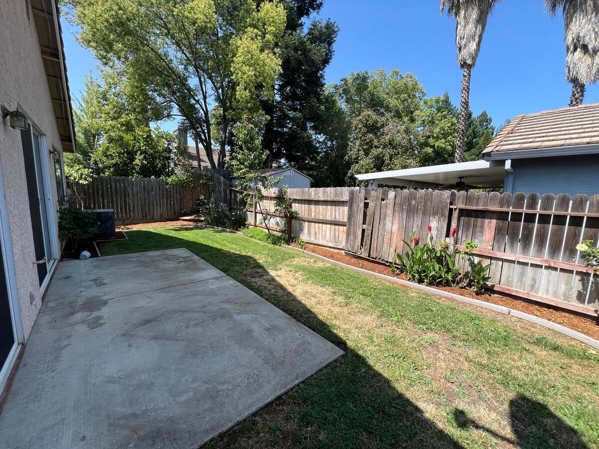 Photo - Gorgeous Broadstone home near Kemp Park.