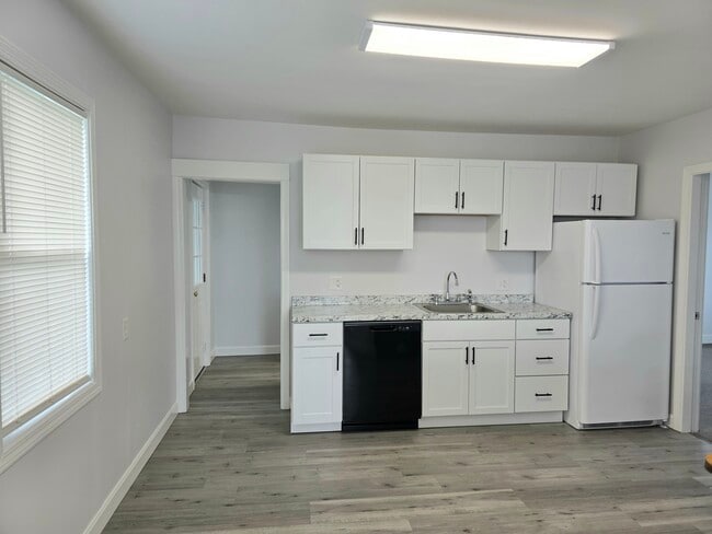 Building Photo - 503 South St Unit 2