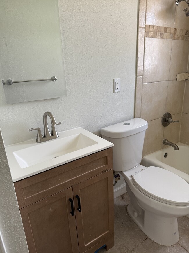 Photo - 3316 Laplace St
