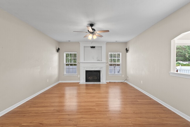 Photo - 712 Tallahassee Dr
