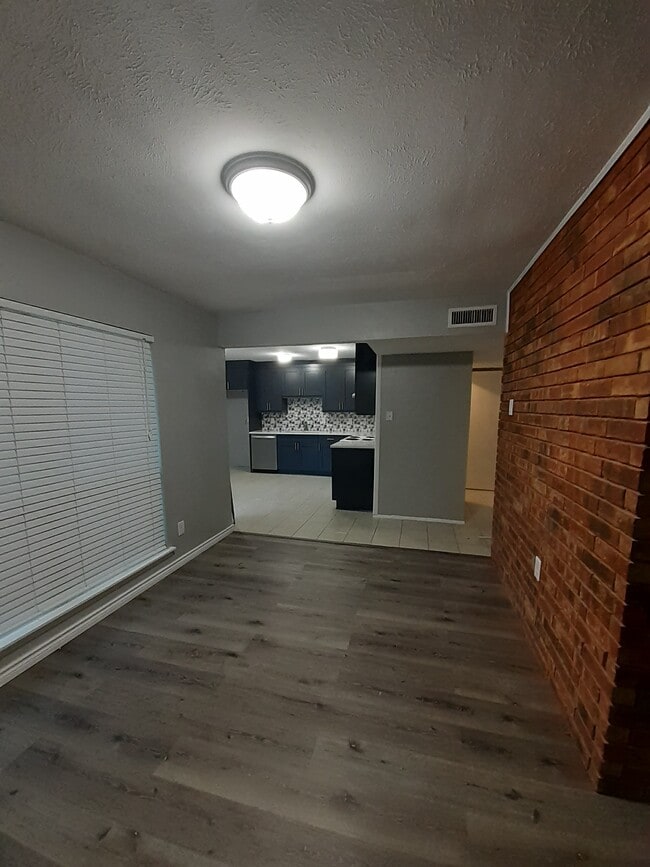 Photo - 9022 Millwood Dr