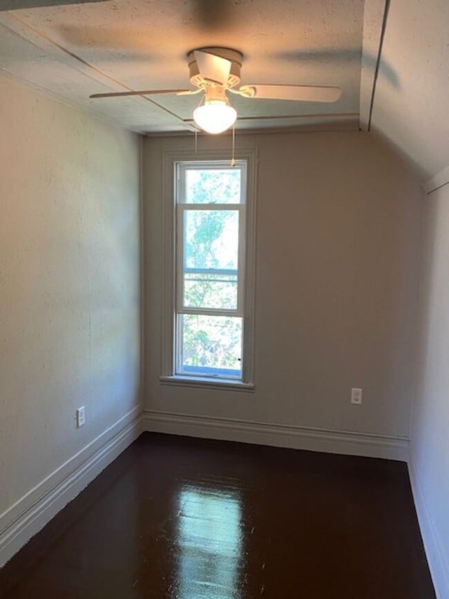 Photo - 840 Lafayette Ave SE Unit #2