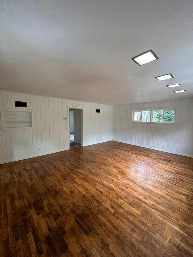 Building Photo - 515-515 E Madison Ave Unit 511 E. Madison Ave. Rental