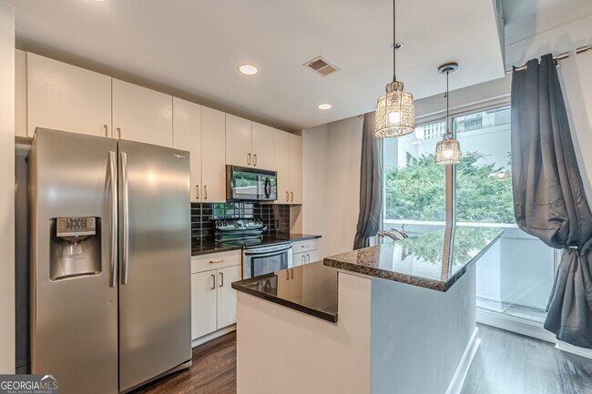 Photo - 44 Peachtree Pl NW Unit 429