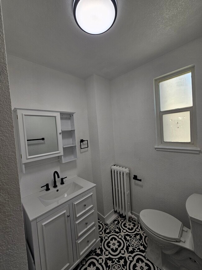 3415 Remodeled bathroom