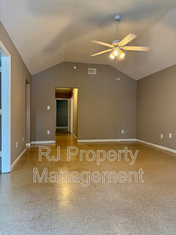 Building Photo - 710 Pendleton St Rental