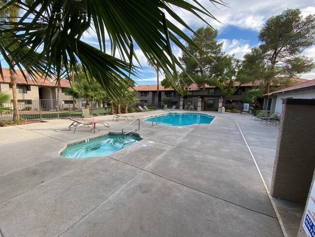 Photo - 3 Bedroom 2 bath condo located on second floor. Unit #250