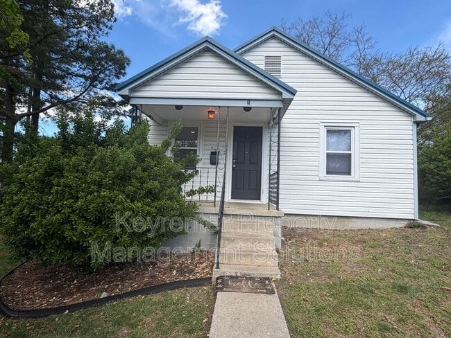 Building Photo - 509 5th St