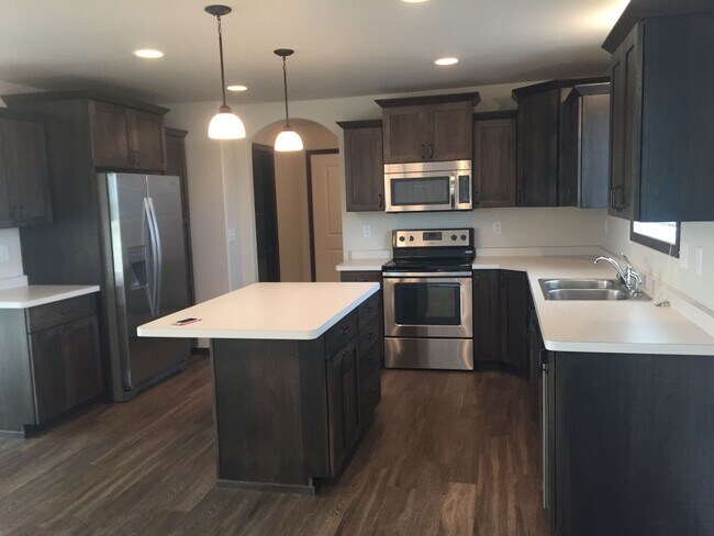 Photo - 5 Bedroom Home