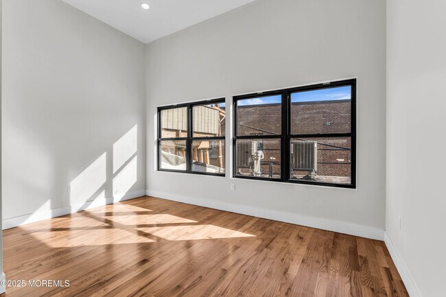 Photo - 7 Broad St Unit 3