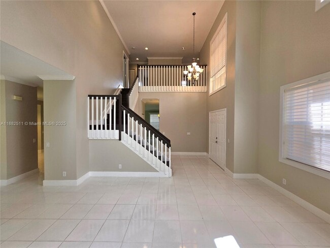 Photo - 584 Cambridge Dr