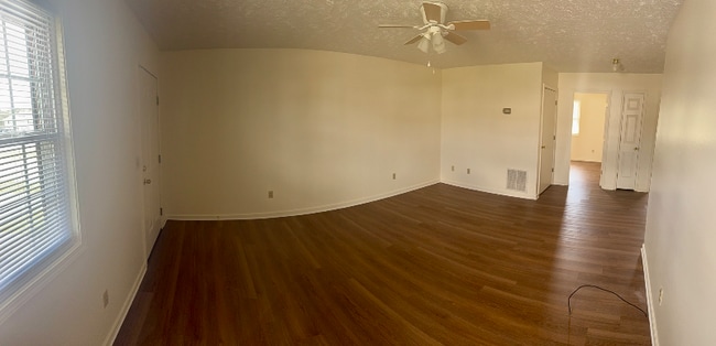 Building Photo - 104 Lauderdale Dr Rental
