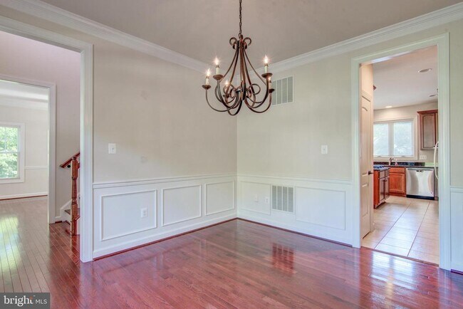 Photo - 3330 Slade Run Dr