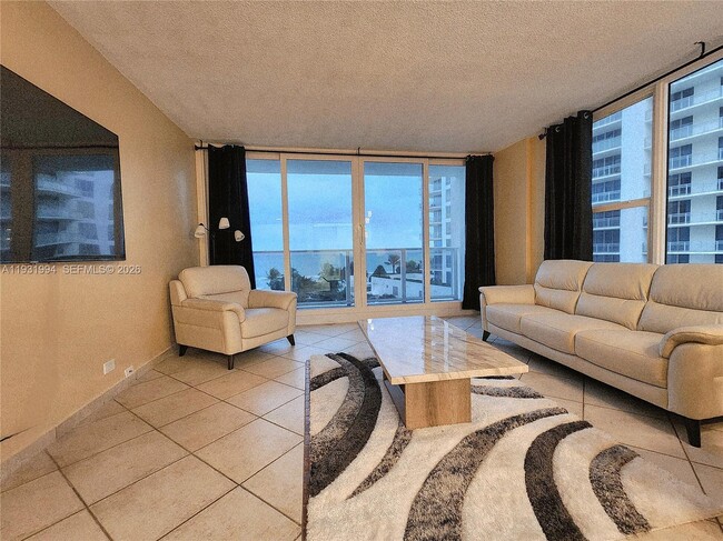 Photo - 3505 S Ocean Dr Unidad 621