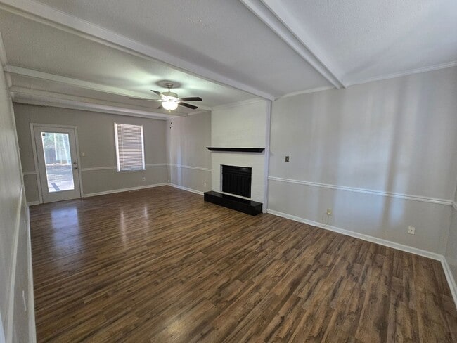 Photo - 6172 Lakeway Dr