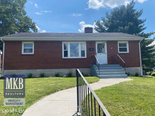 Building Photo - 3 Bedroom 2 Bath Brick Ranch- Hidden Valley School Zone