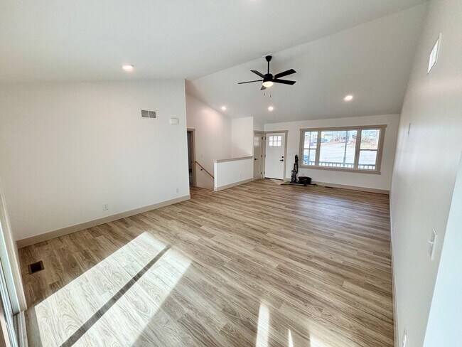 Photo - Newly Remodeled Home in the Heart of MHK!