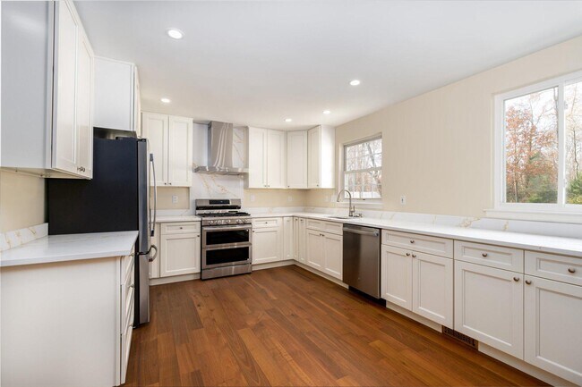 Photo - 2942 S Haven Dr