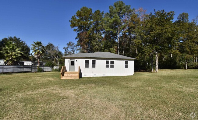 Building Photo - 2372 Lake Hall Rd Rental