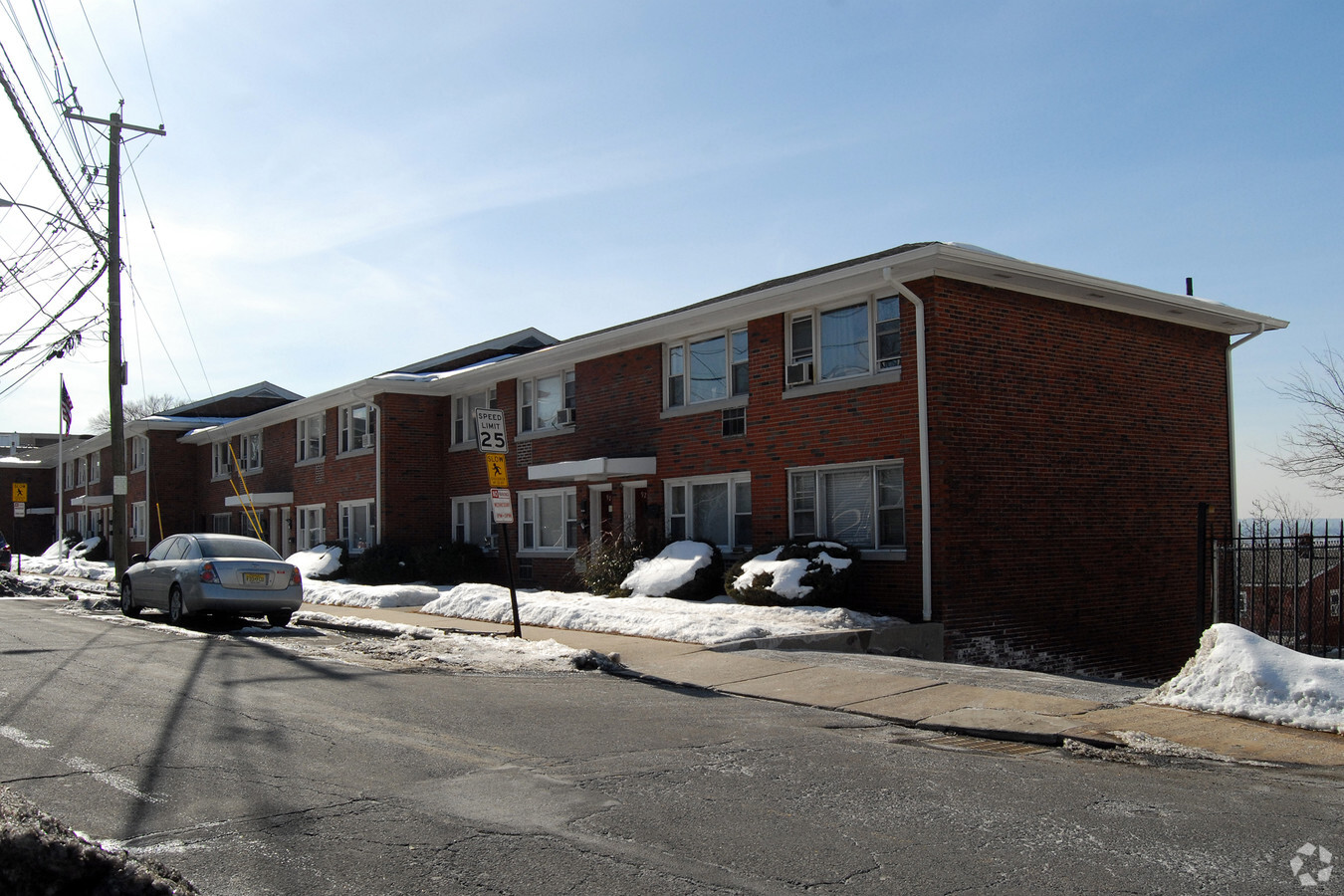 Bergenwood Apartments - Bergenwood Apartments