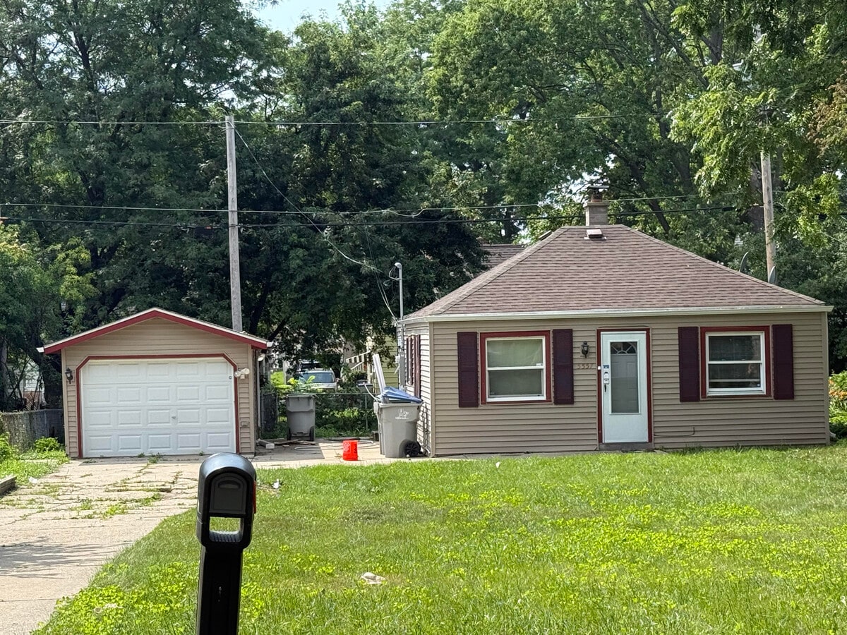 5557nn 53rd - 5557nn  53rd House