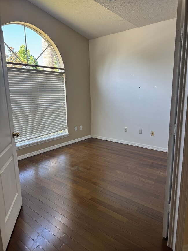 Photo - 273 Clydesdale Cir
