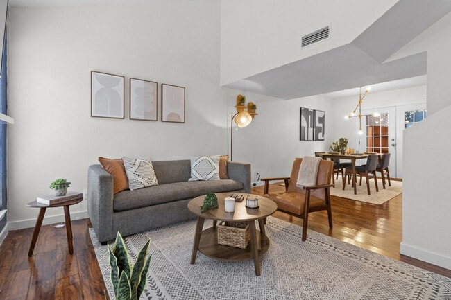 Building Photo - 708 S 1st St Unit ID1422350P