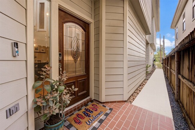 Photo - 5231 Inker St