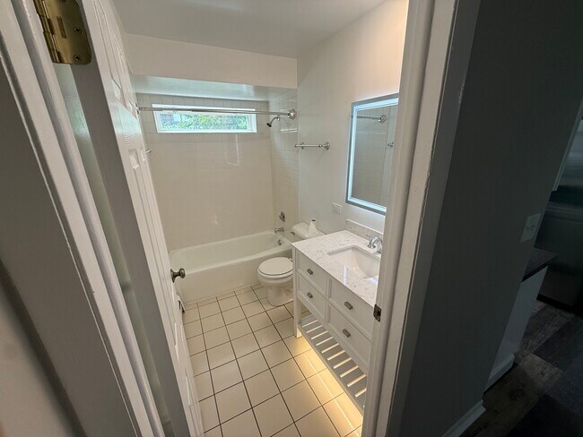 Photo - 1110 Chalet Dr Unit 104