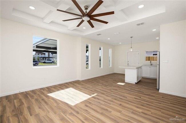 609 N Onyx Ave Unit 1
