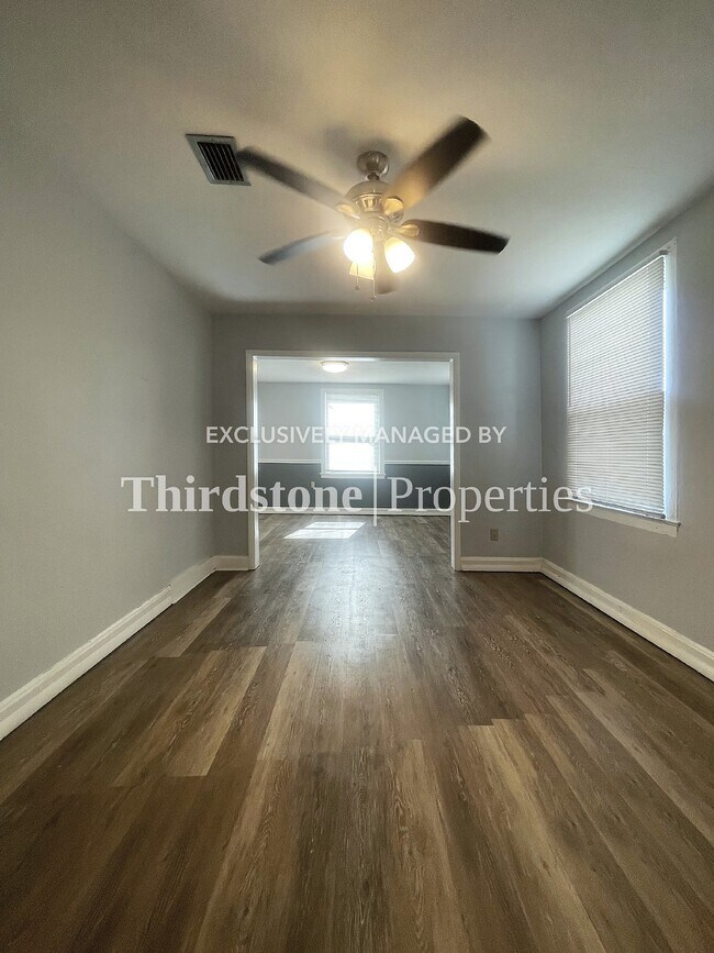 Photo - 6 Oakridge Ave N