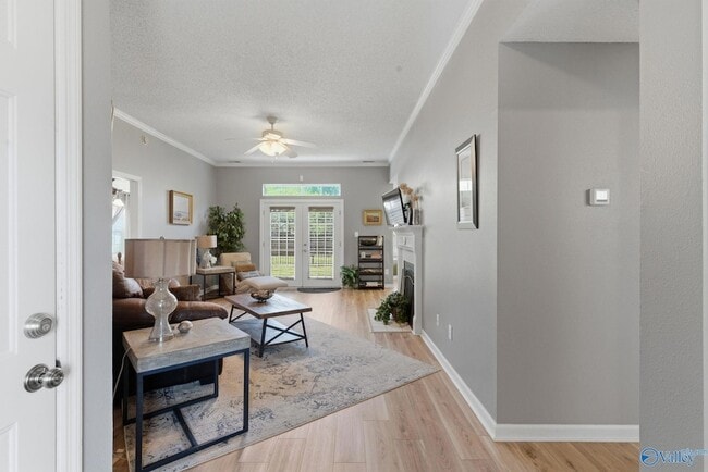 Photo - 236 River Oaks Dr