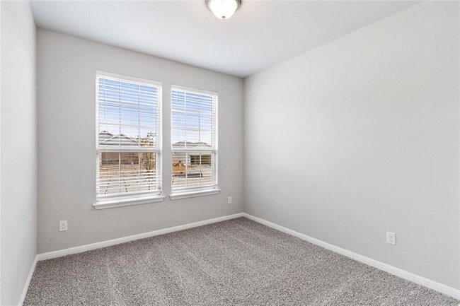Photo - 313 McLintock Rd