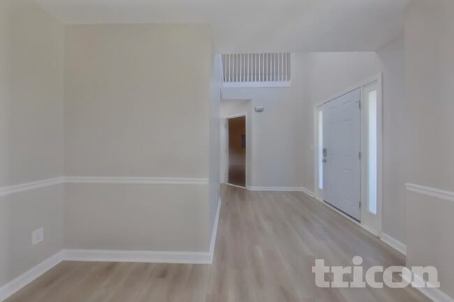 140 N Greenfield Cir
