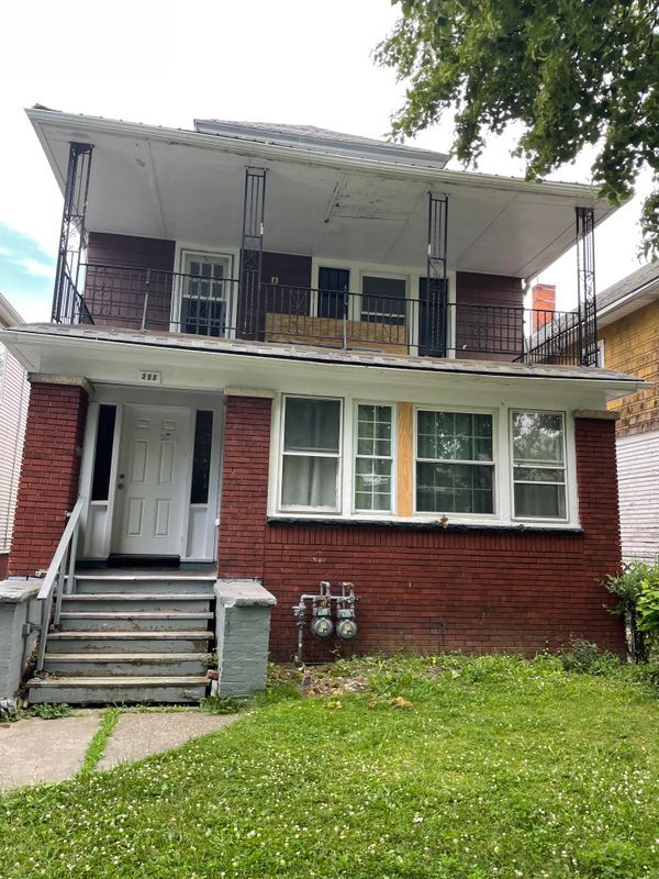 Photo - 255 Lisbon Ave Apartment