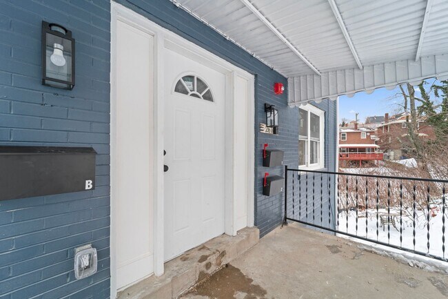 Photo - 2616 Shawhan Ave Unidad 2